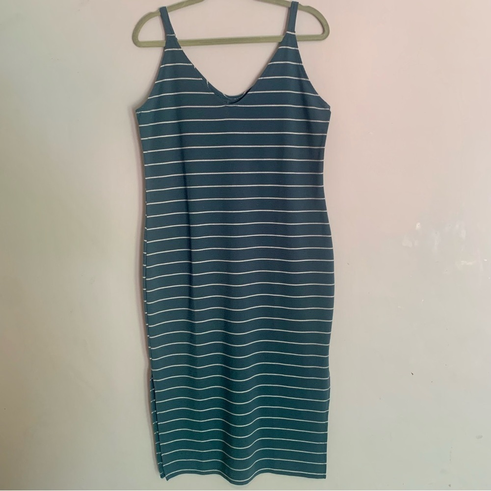 Nordstrom Mellóday double V texture midi dress sz Md - Picture 3 of 8